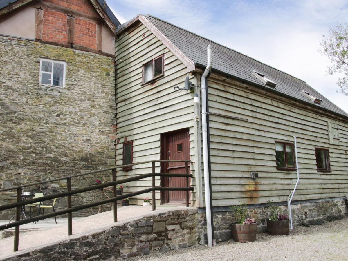 Broughton Stables Villa Montgomery Exterior photo
